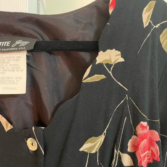 Button-Up Floral Dress - Picture 3 of 6